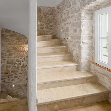 Ferienhaus Lovely In